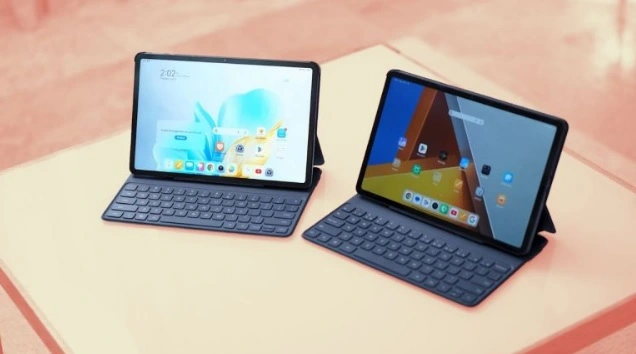 Comparison of HONOR Pad 9 and POCO Pad tablets side by side